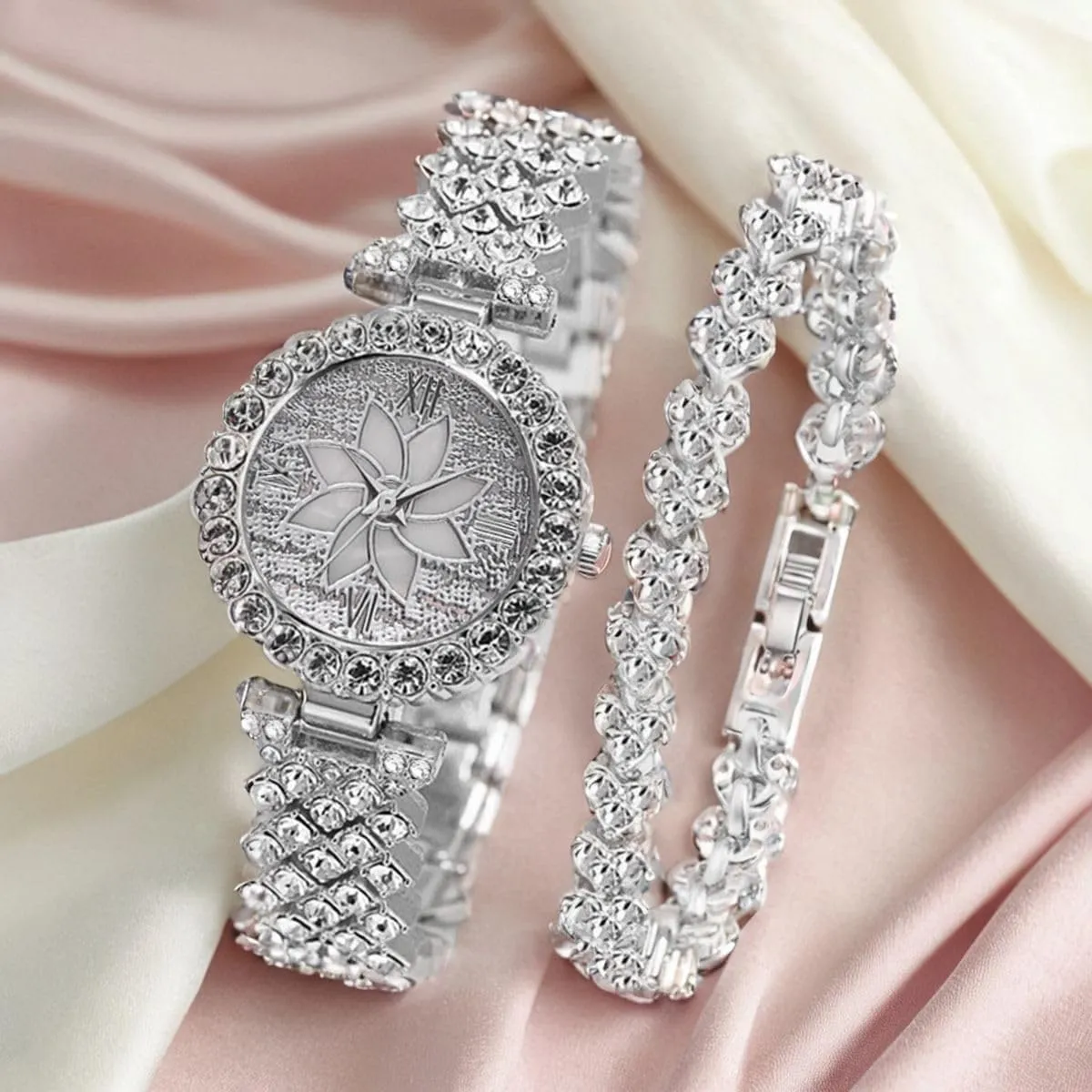 CdyBox Women Luxury Watches Steel Band with Diamonds Bracelets Watches Set Quartz Wristwatch Wholesale
