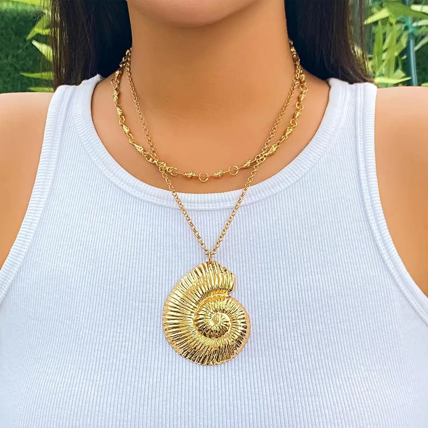 Frodete Beach Seashell Conch Necklace Adjustable Lightweight Shell Pendant Jewelry for Women Summer Vacation Ocean Themed Accessories