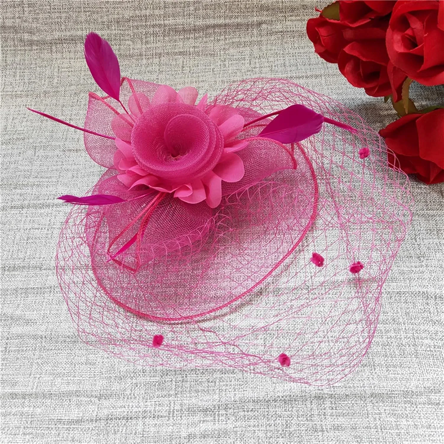 FUDERU Women Cocktail Tea Party Feather Hair Clip Wedding Headwear for Women Elegant Fascinators Hats Pillbox Hat