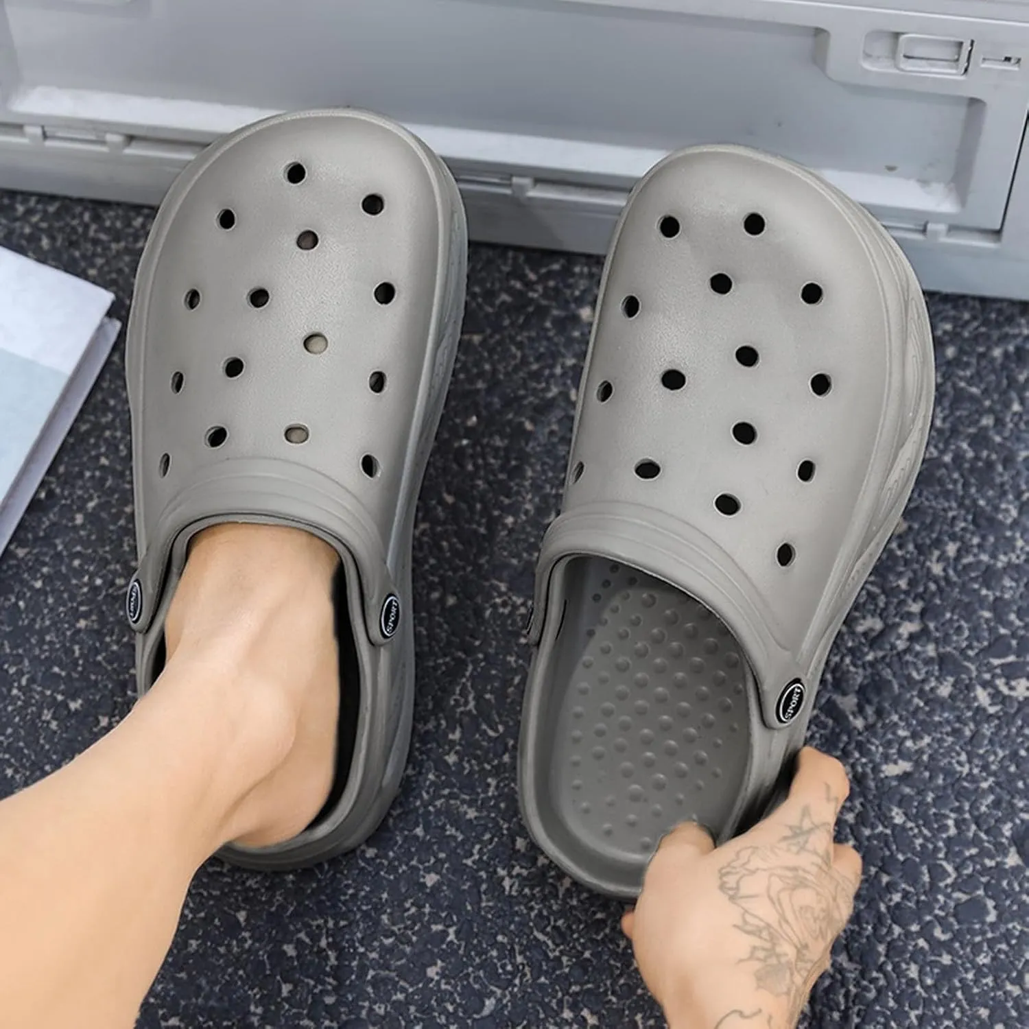 Men's Comfortable Summer Slippers Breathable Open Toe Sandals for Casual Wear Beach Outdoor Walking Lightweight