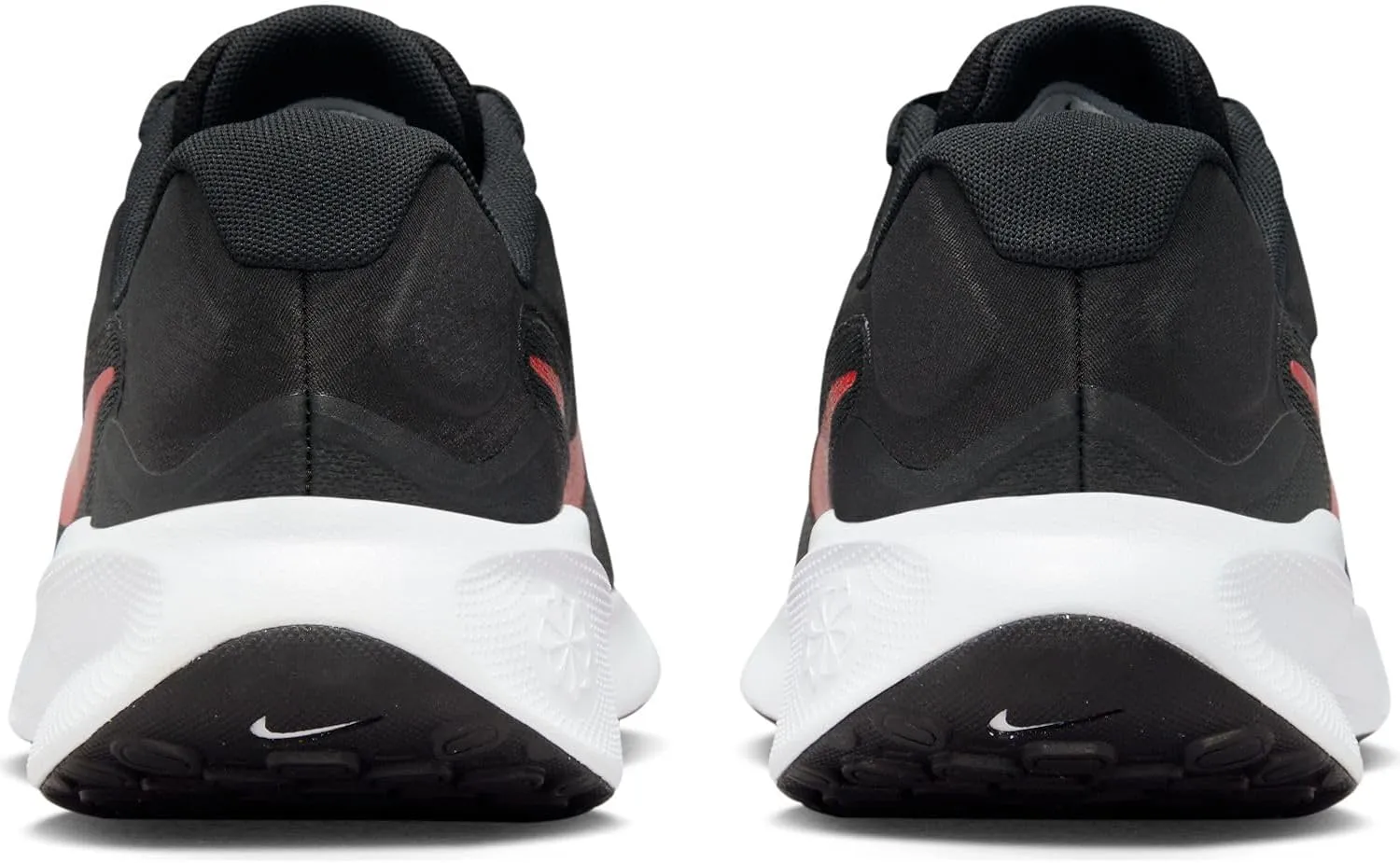 Nike Men's Revolution 7 s Road R Sneaker