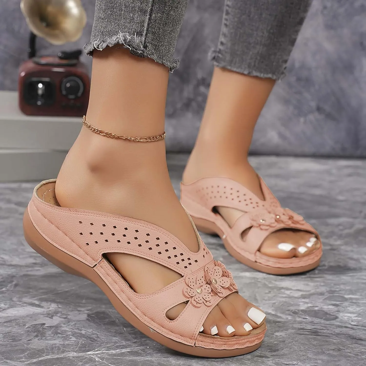 Orthopedic Wedge Sandals for Women 2025,Memory Foam Comfortable Slides Slip On Sandals Dressy Summer Beach Lightweight Platform Shoes Orthopedic Open Toe Arch Support Slippers(Brown)