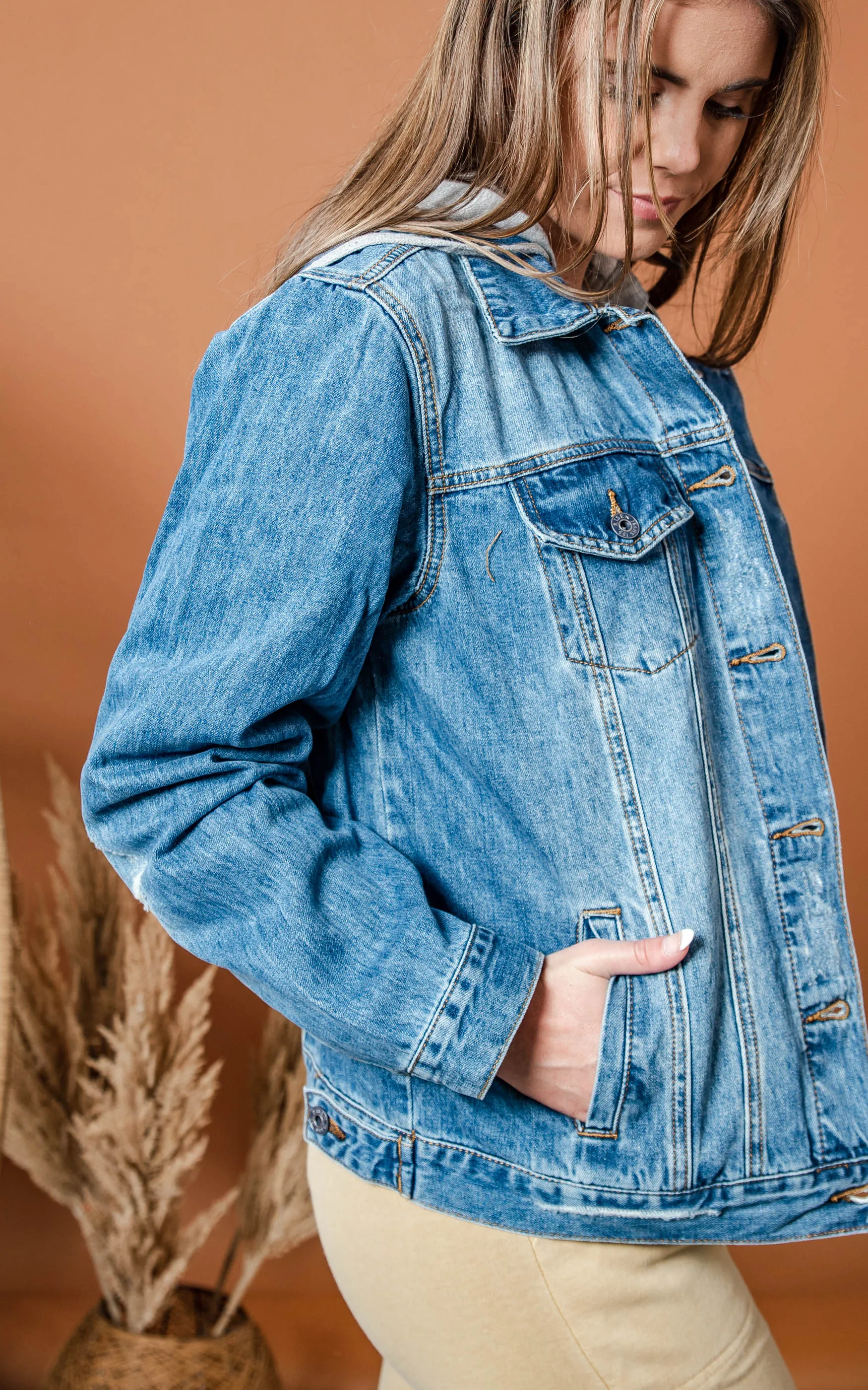 RISEN -RELAXED FIT CLASSIC TRUCKER JACKET W/ HOOD