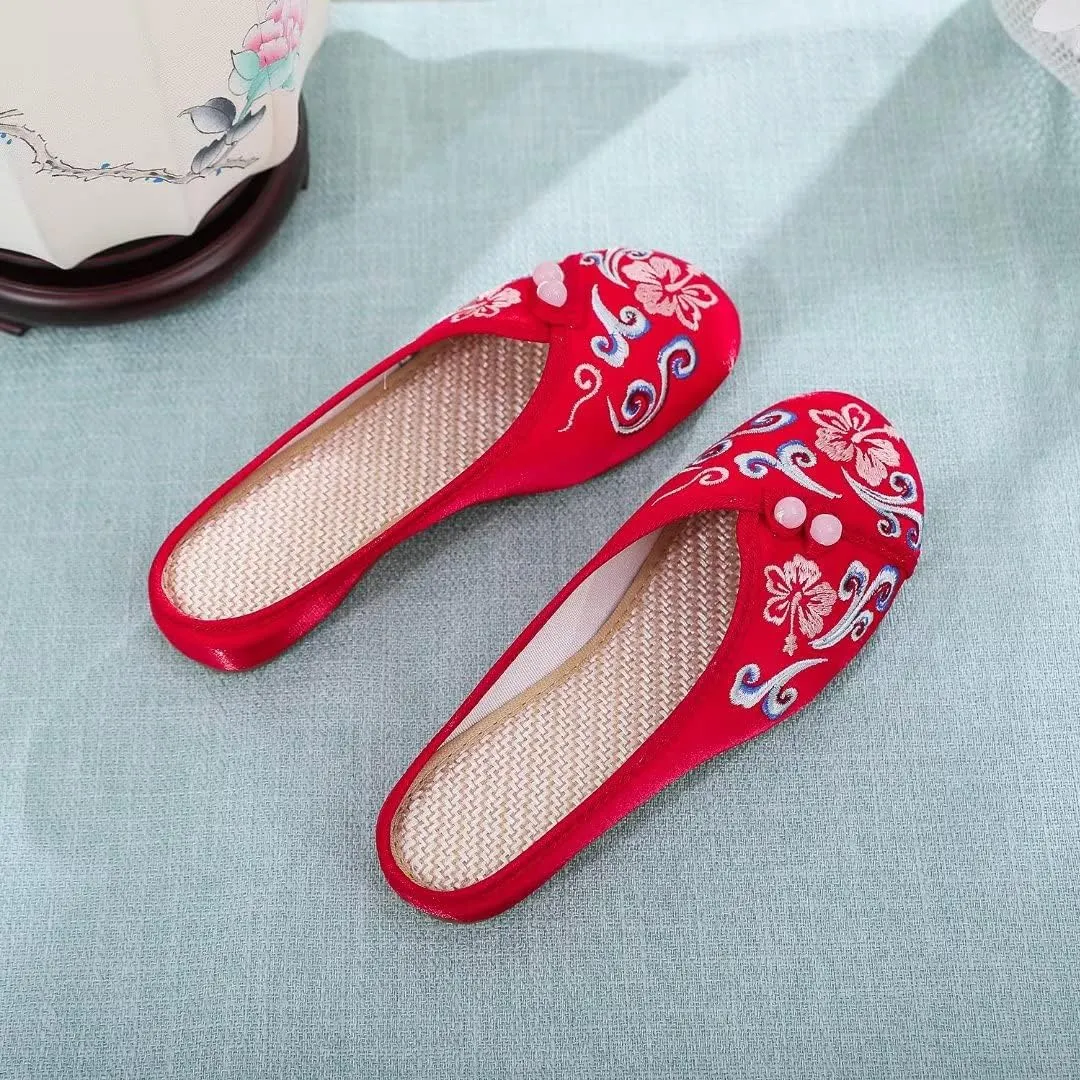 Stunner Flat Mules for Women Round Toe Vintage Embroidered Slip on Loafers Backless Mules