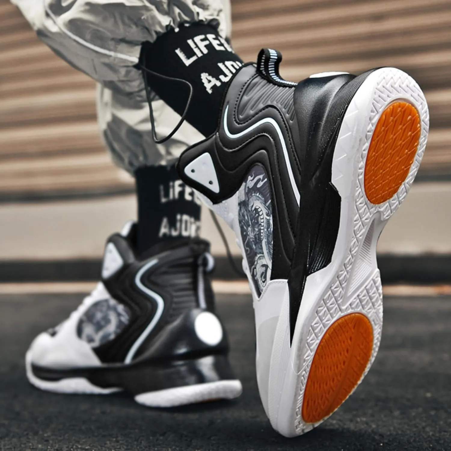 Womens Fashion Graffiti Leather High Top Basketball Shoes Lace Up Casual Non-Slip Tennis Travel Combat Training Shoes
