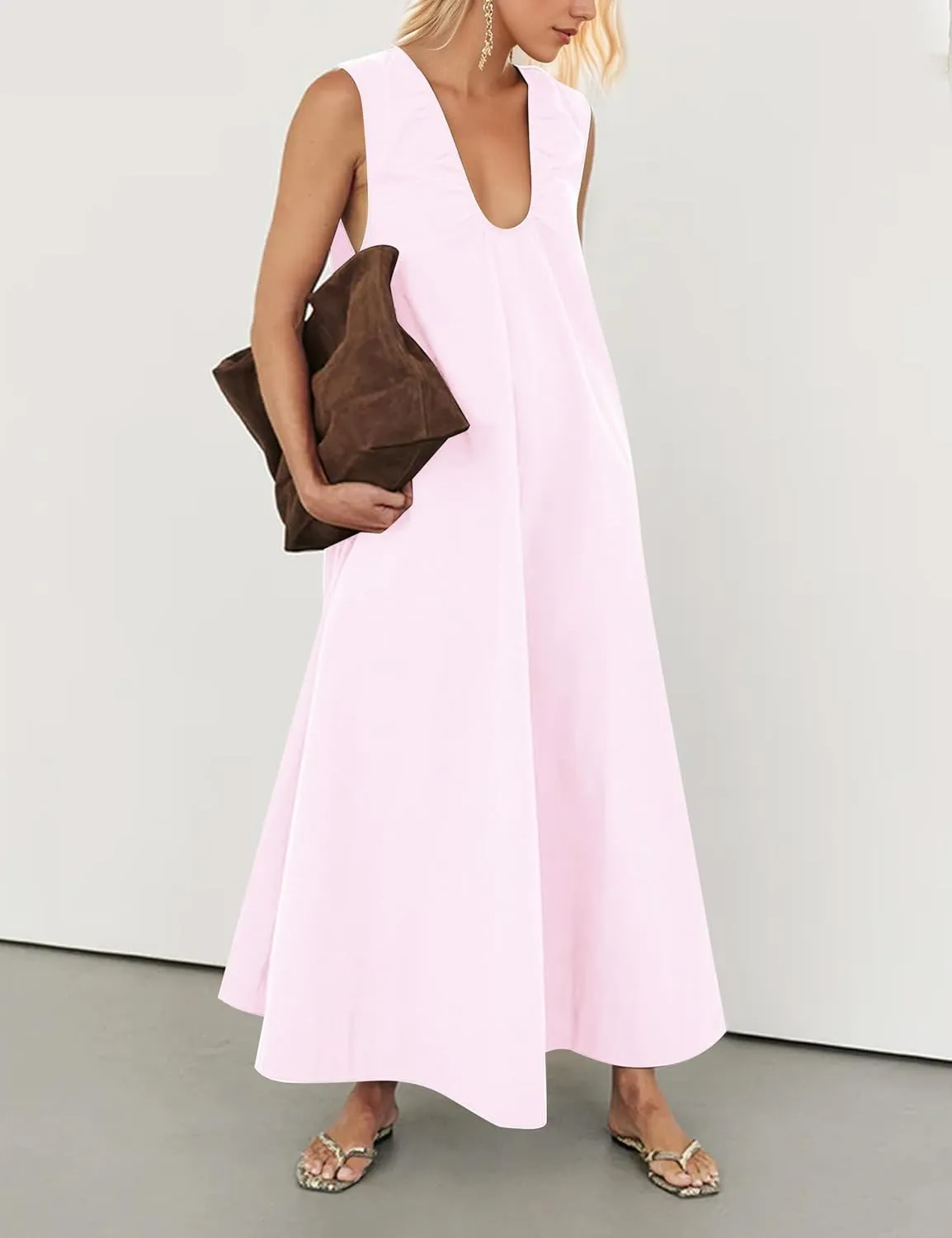 Womens Sleeveless Scoop Neck Long Dress Wide Shoulder Ruched Relaxed Summer Beach Vacation Maxi Sundress